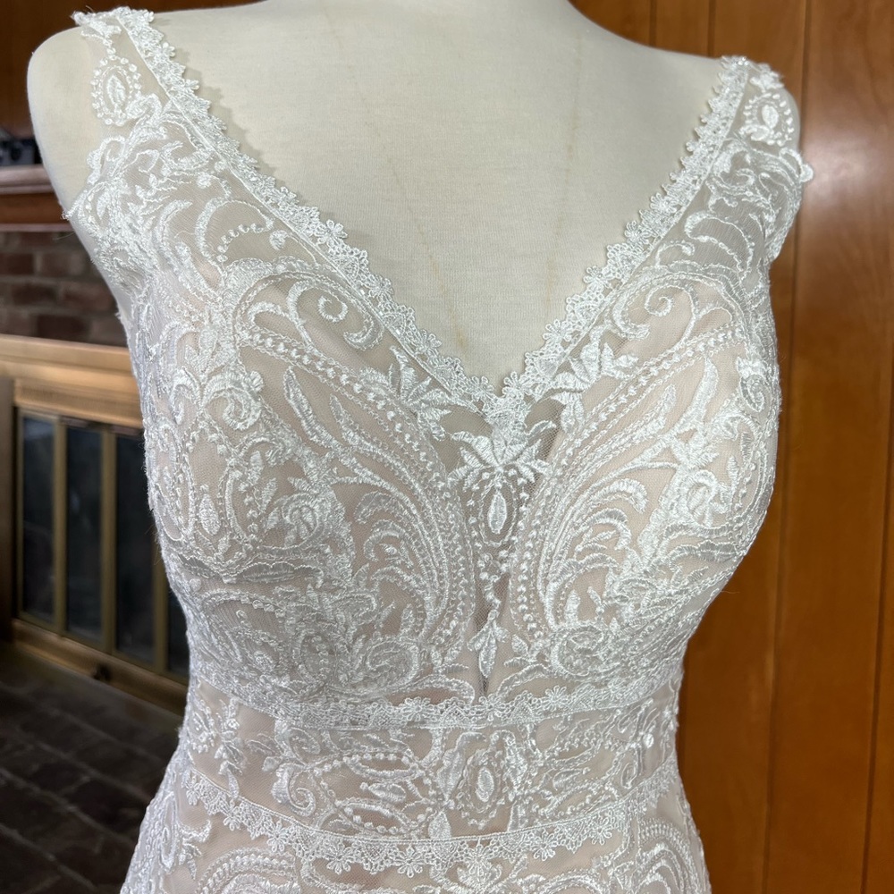 Wedding Dress by Cocomelody - Picture 5 of 11